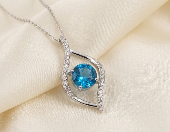 Emerald Green Necklace for Women – Dainty Delicate Necklace